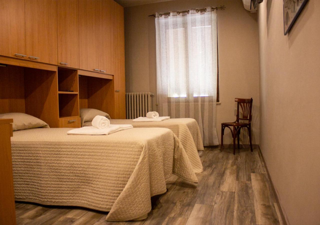 Hotel Trattoria Due Citroni Casalgrasso Esterno foto