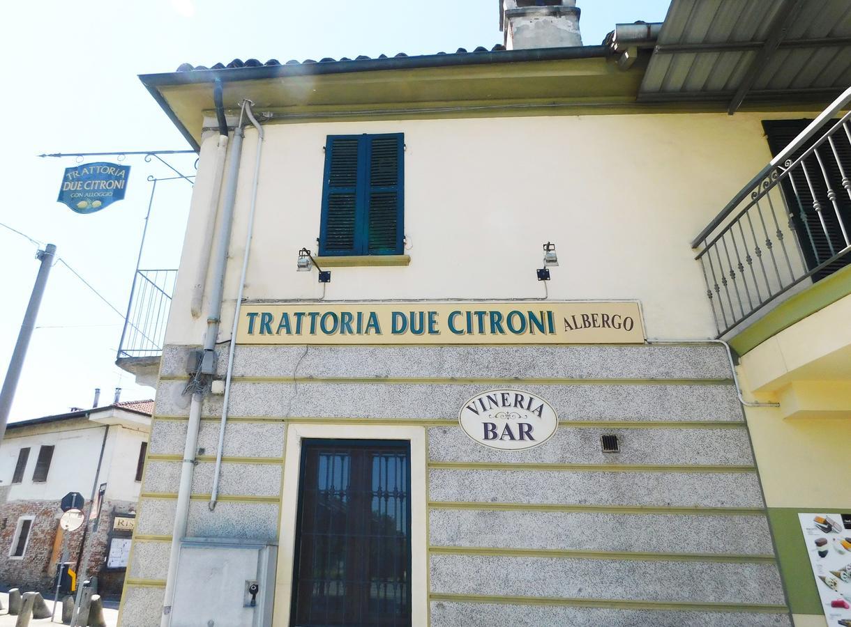 Hotel Trattoria Due Citroni Casalgrasso Esterno foto